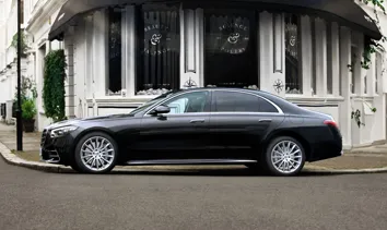 Chauffeured black car service in Dallas