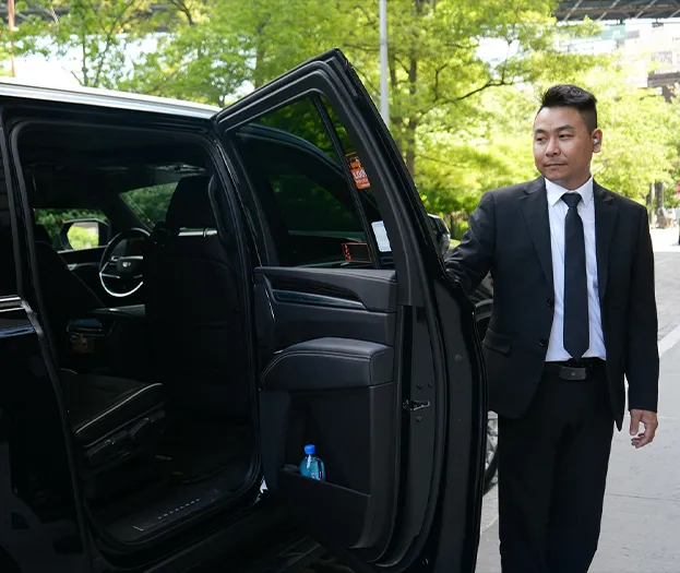 Chauffeured black car service in Dallas